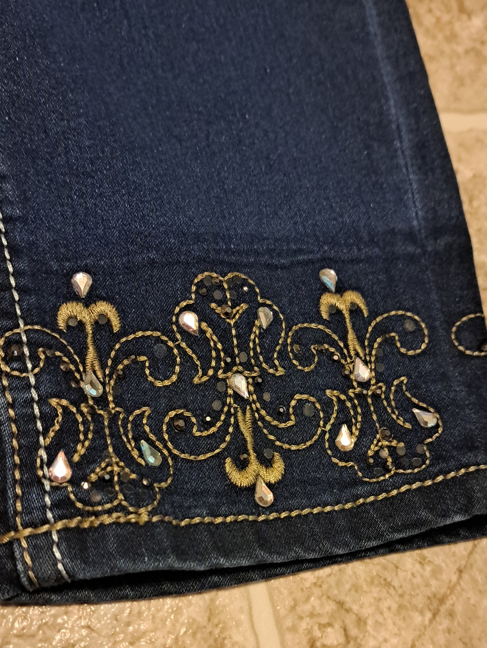 Hydraulic Dark Blue Ankle Jeans with Embroidered Cuffs. Emma Midrise Skinny. - Picture 10 of 14
